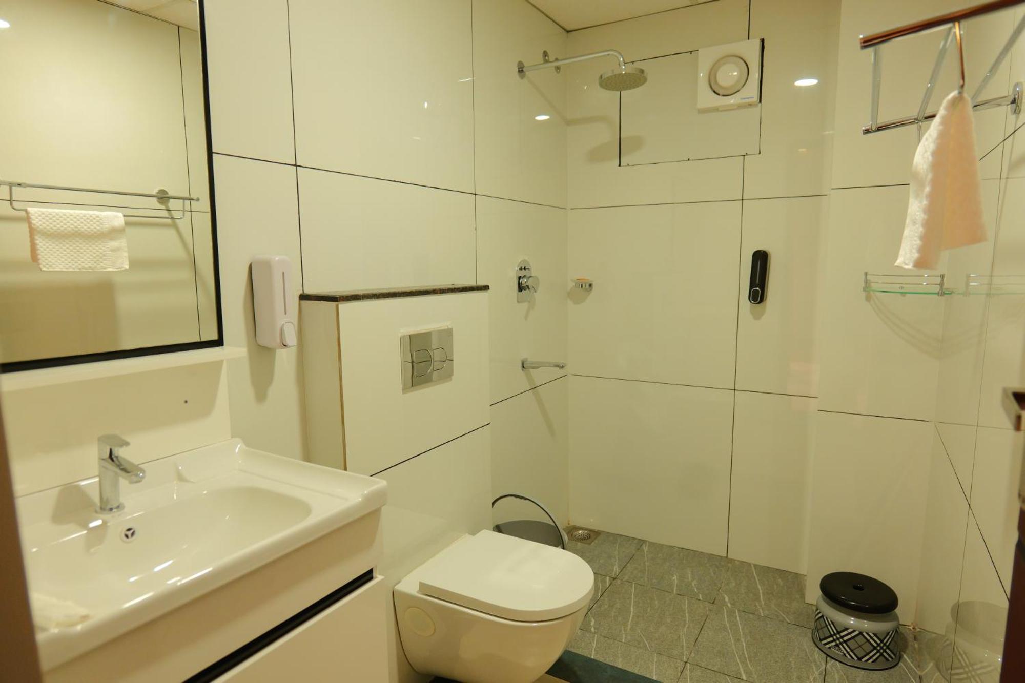 Hotel Classico International Kannangad Exterior photo