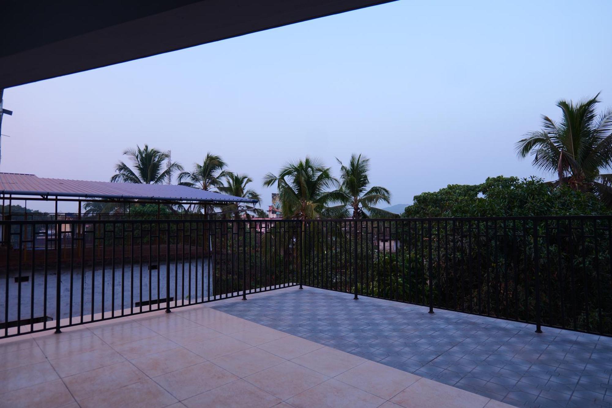 Hotel Classico International Kannangad Exterior photo